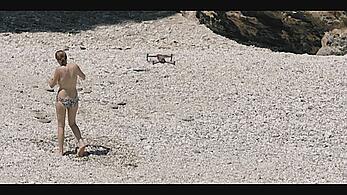 Actress - Markella Giannatou: Movie - The drone